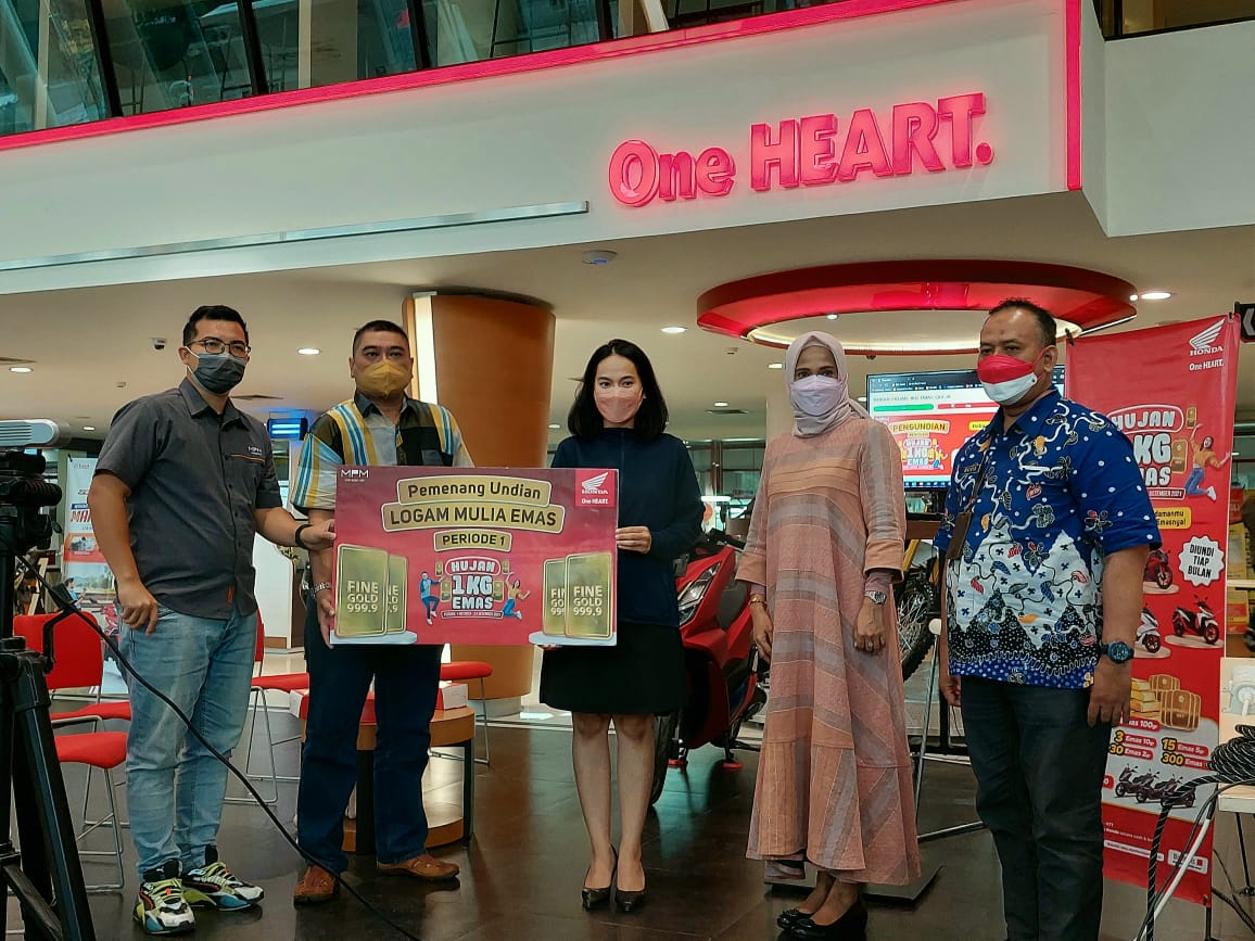 Ini Dia Pemenang Undian Program Hujan Emas 1 kg Tahap 1